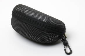 серый с карабином