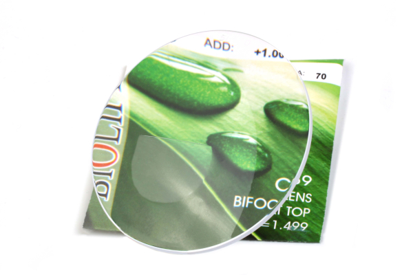 Линза полимерная бифокальная CR-39 N=1.499 Flat top bifocal купить по оптовой цене