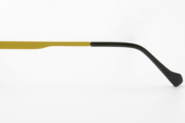 Купить оправа fiore 7020 c4 (комплект футляр+салфетка) оптом дешево с доставкой в Санкт-Петербург