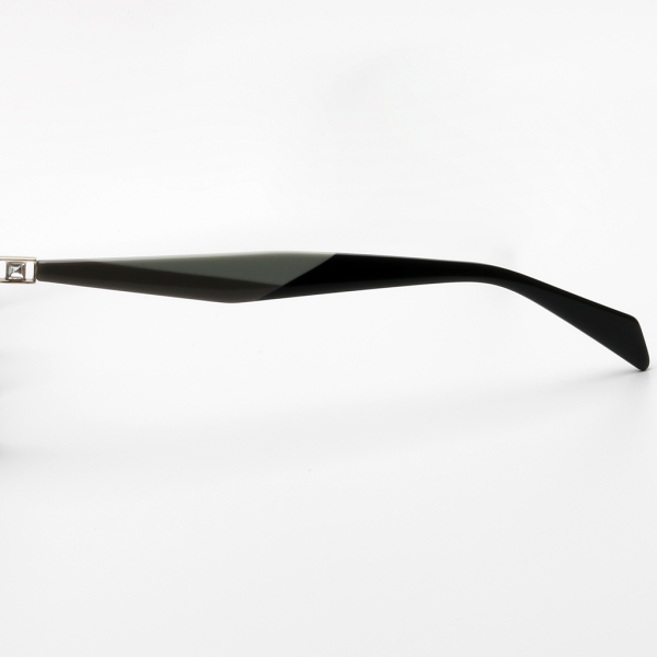 Купить оправа fiore 8105 с1 комплект футляр+салфетка оптом дешево с доставкой в Санкт-Петербург