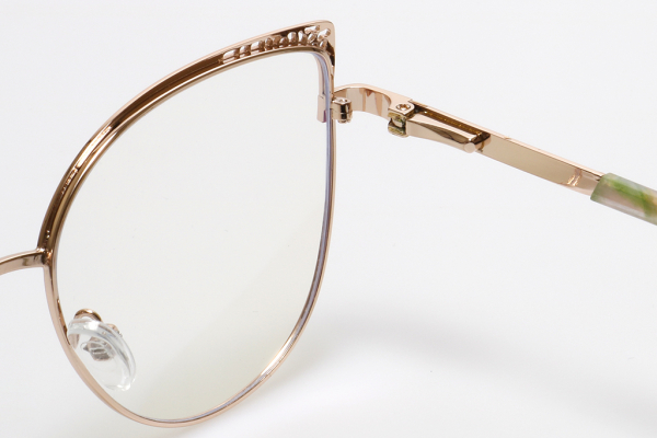 Купить оправа fiore 9629 c3 комплект футляр+салфетка оптом дешево с доставкой в Санкт-Петербург