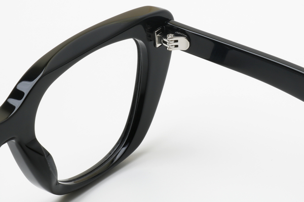 Купить оправа fiore 6053 с1 комплект футляр+салфетка оптом дешево с доставкой в Санкт-Петербург